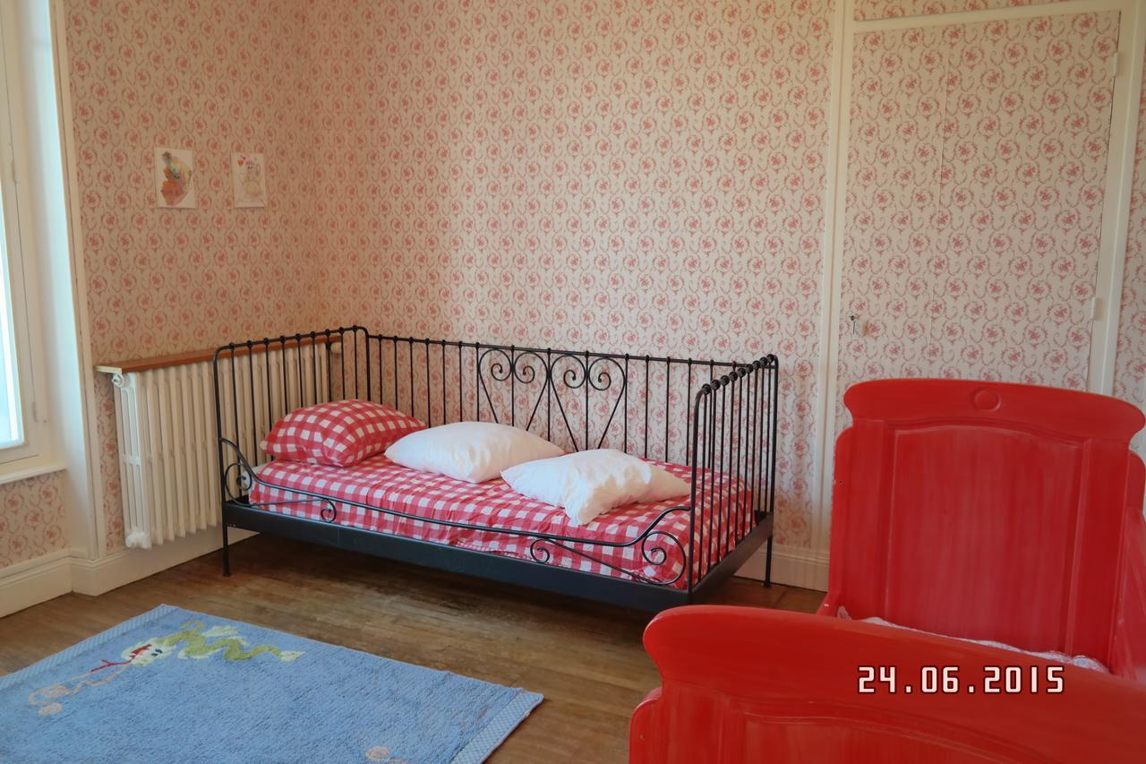Holiday Home Villa Castel Marie Louise Néris-les-Bains Dış mekan fotoğraf